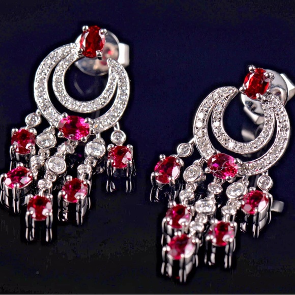 Sold! Gorgeous Natural 4Ct Ruby and 1.85 CT Diamonds on 14k. 5.2 g. 1.25 “ - Picture 4 of 9